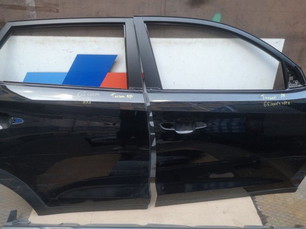 [GYRI BONTOTT] HYUNDAI - TUCSON | JOBB HTS | 2016-IG | FEKETE